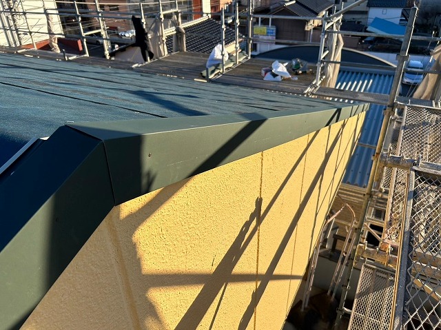 甲府市　屋根カバー工法